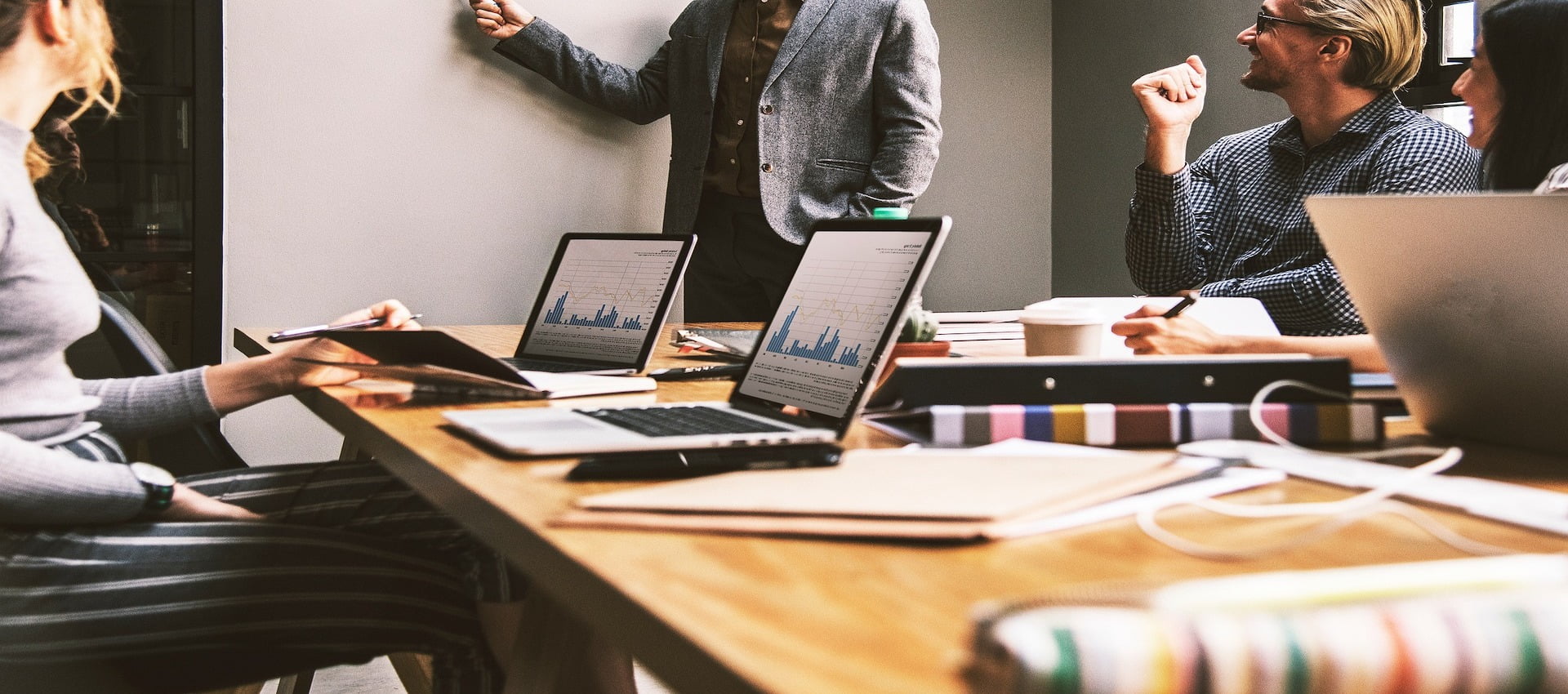 How to Build Scalable IoT Apps with Cloud Services?