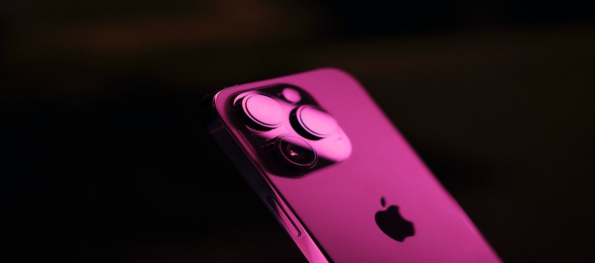 Using the Pantone 2025 Color of the Year in Mobile App Development